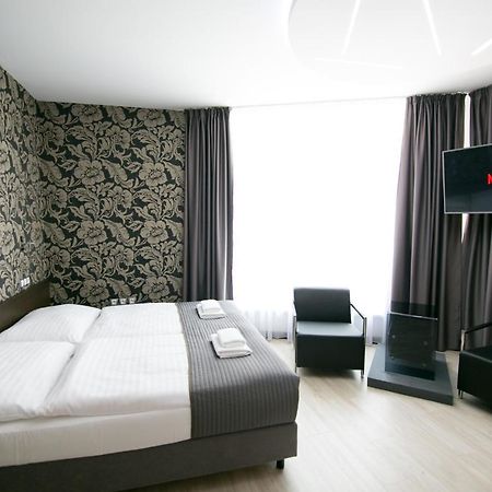 Modřice Hotel U Kostela מראה חיצוני תמונה