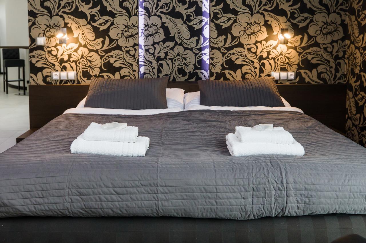 Modřice Hotel U Kostela מראה חיצוני תמונה