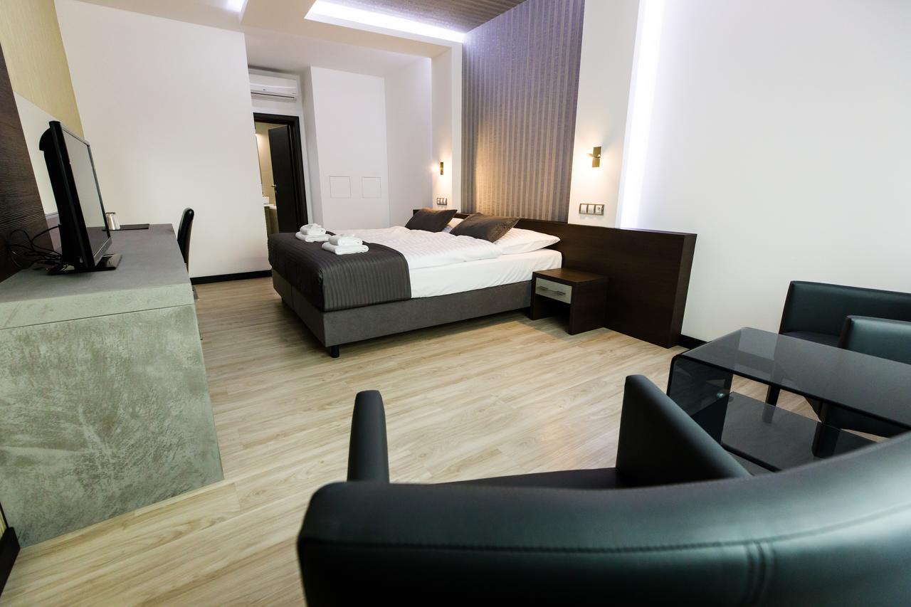 Modřice Hotel U Kostela מראה חיצוני תמונה
