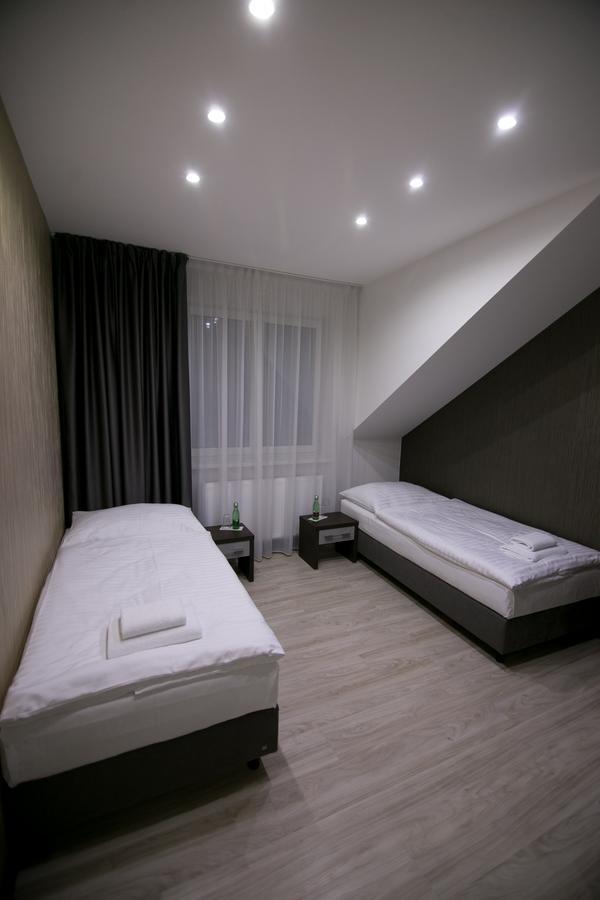 Modřice Hotel U Kostela מראה חיצוני תמונה