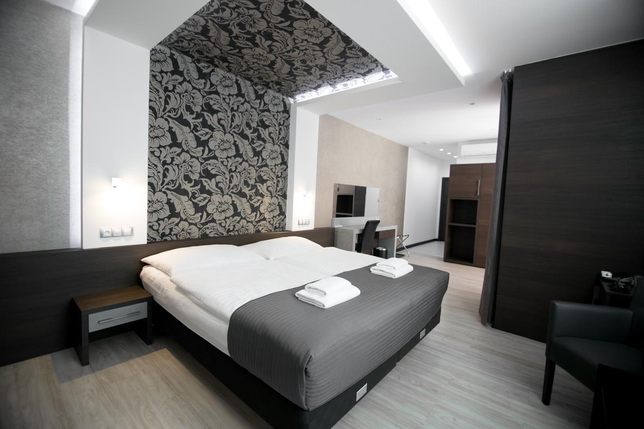 Modřice Hotel U Kostela מראה חיצוני תמונה